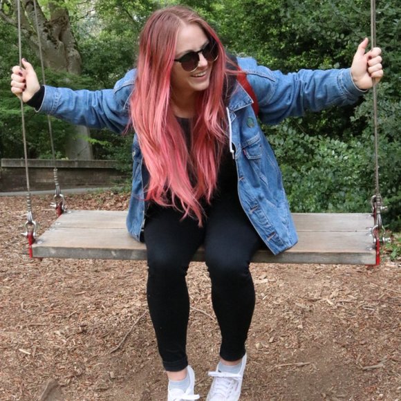 Meet your Posher, Kelly - Picture 1 of 1